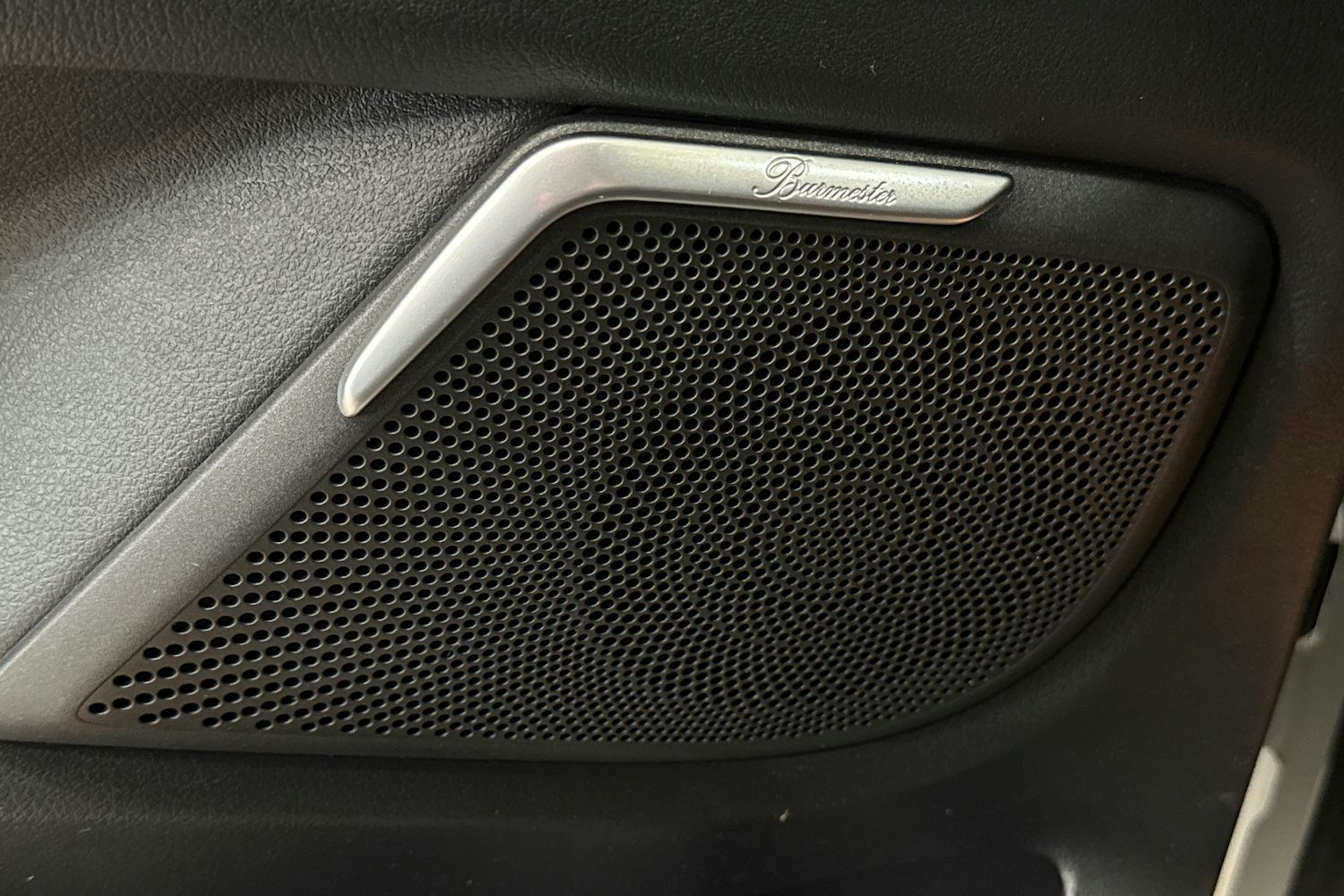 Valkoinen Mercedes-Benz V 2015 kuva 24.