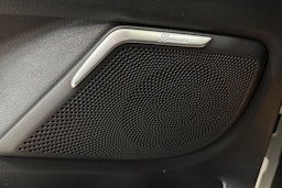 Valkoinen Mercedes-Benz V 2015 kuva 24.