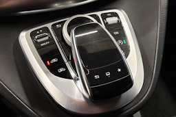 Valkoinen Mercedes-Benz V 2015 kuva 26.