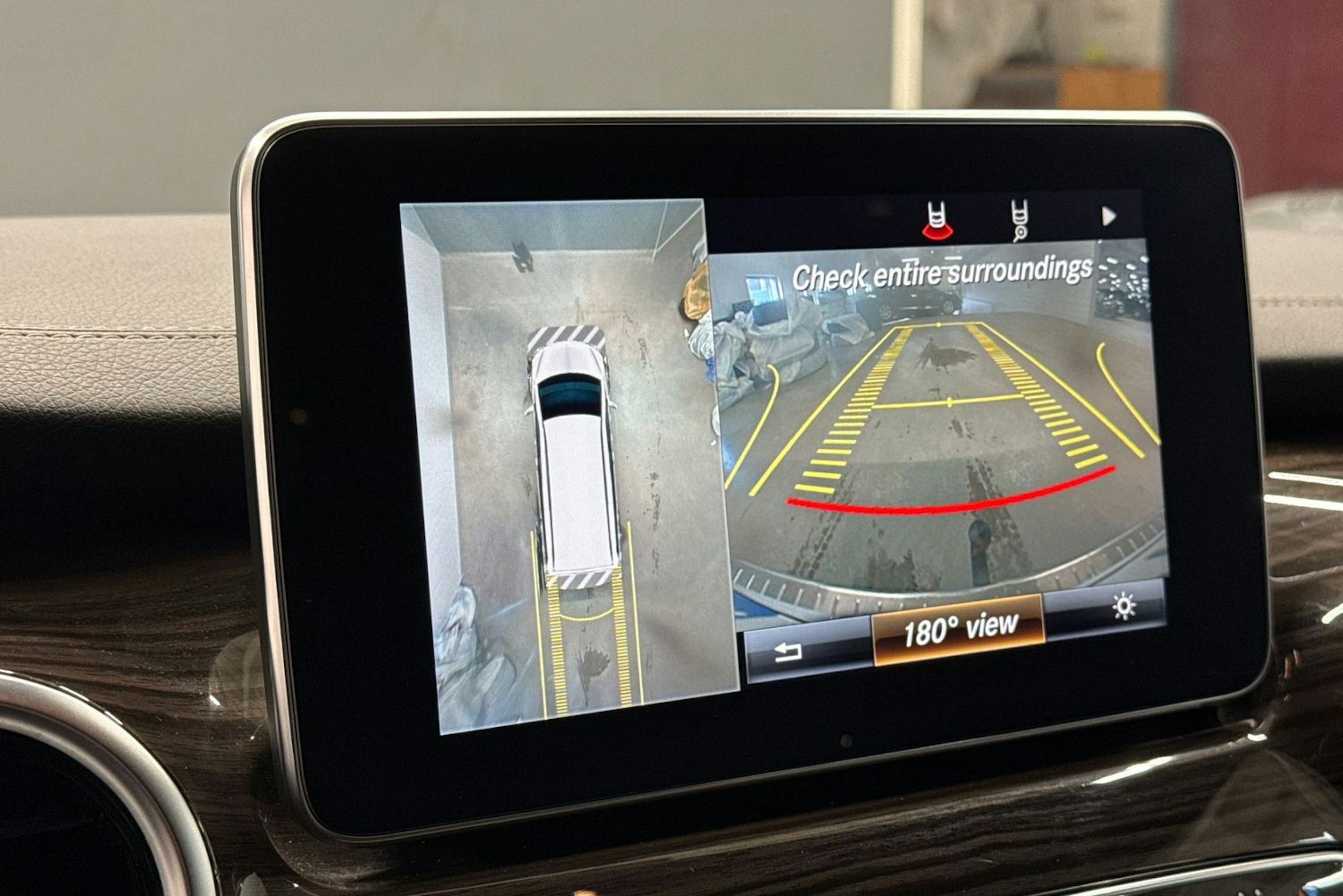 Valkoinen Mercedes-Benz V 2015 kuva 28.