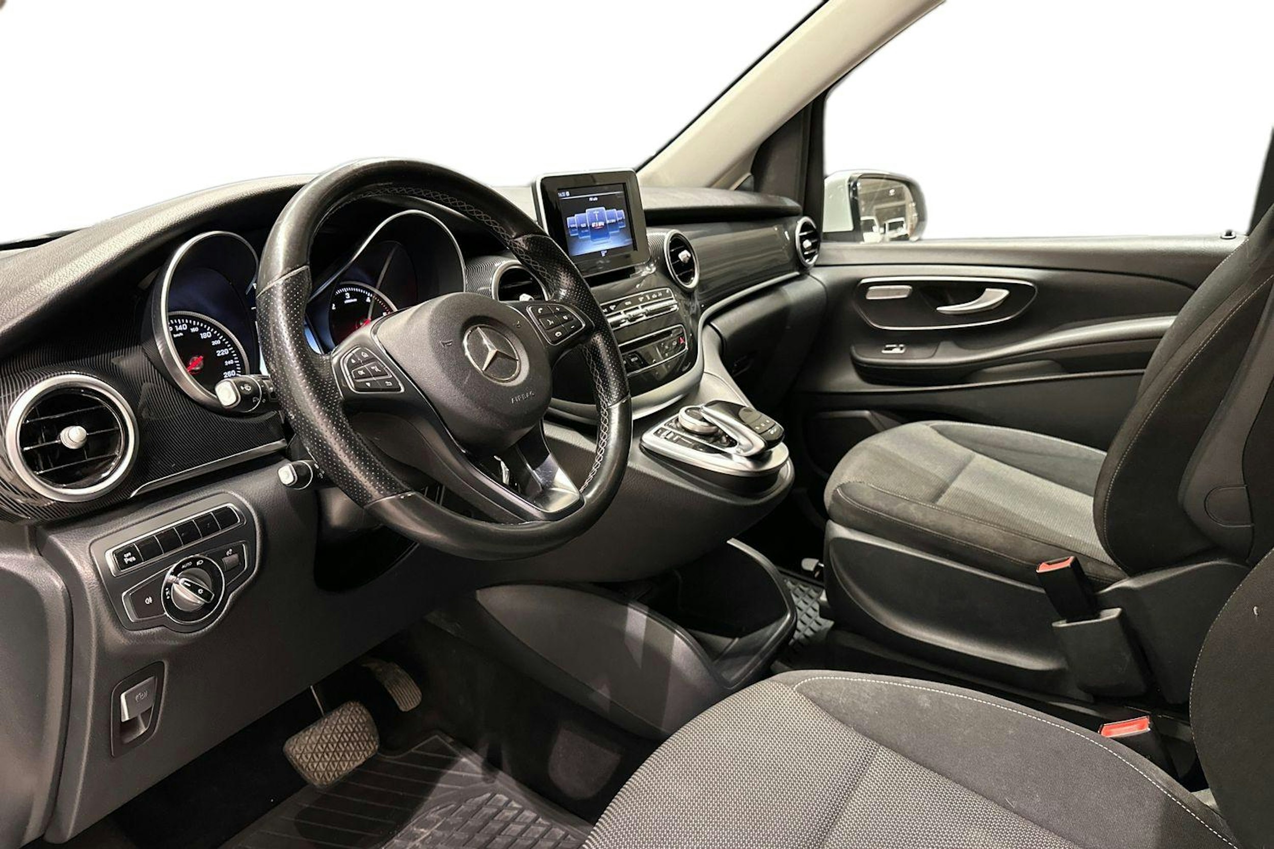 valkoinen Mercedes-Benz V 2015 kuva 9.