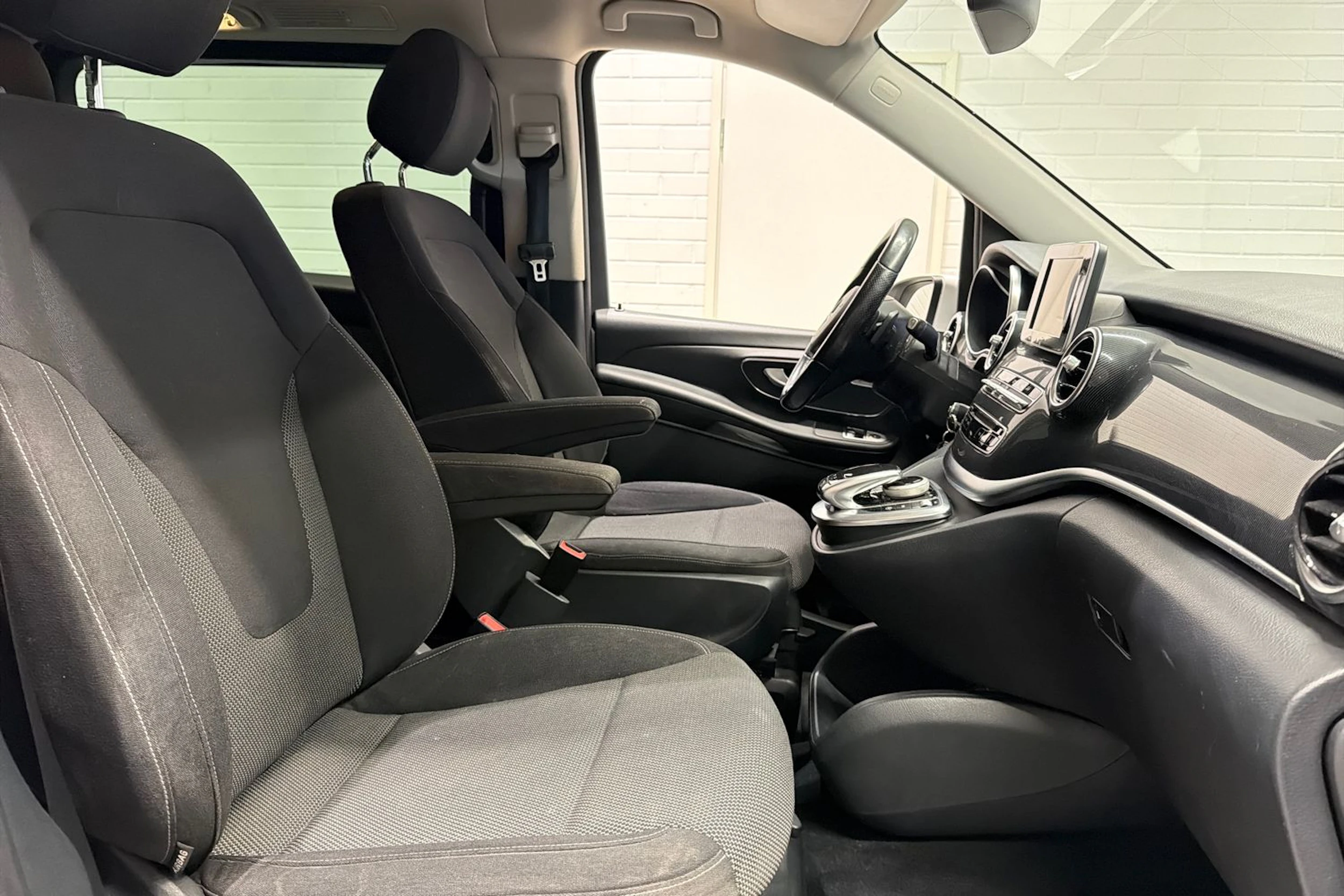 valkoinen Mercedes-Benz V 2015 kuva 23.