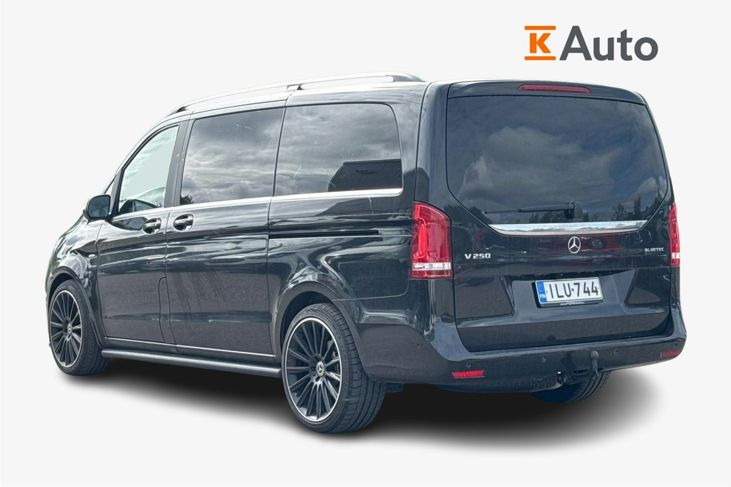 musta Mercedes-Benz V 2015 kuva 3.