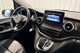 musta Mercedes-Benz V 2015 kuva 15.