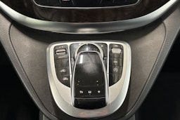 musta Mercedes-Benz V 2015 kuva 27.