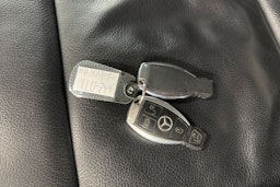 musta Mercedes-Benz V 2015 kuva 34.