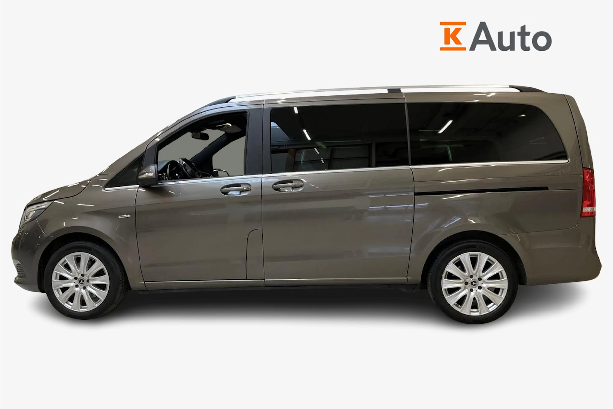 ruskea (beige) Mercedes-Benz V 2015 kuva 5.