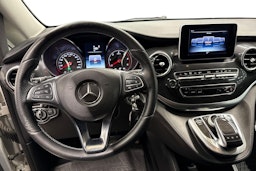 Valkoinen Mercedes-Benz V 2015 kuva 9.