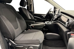 Valkoinen Mercedes-Benz V 2015 kuva 11.