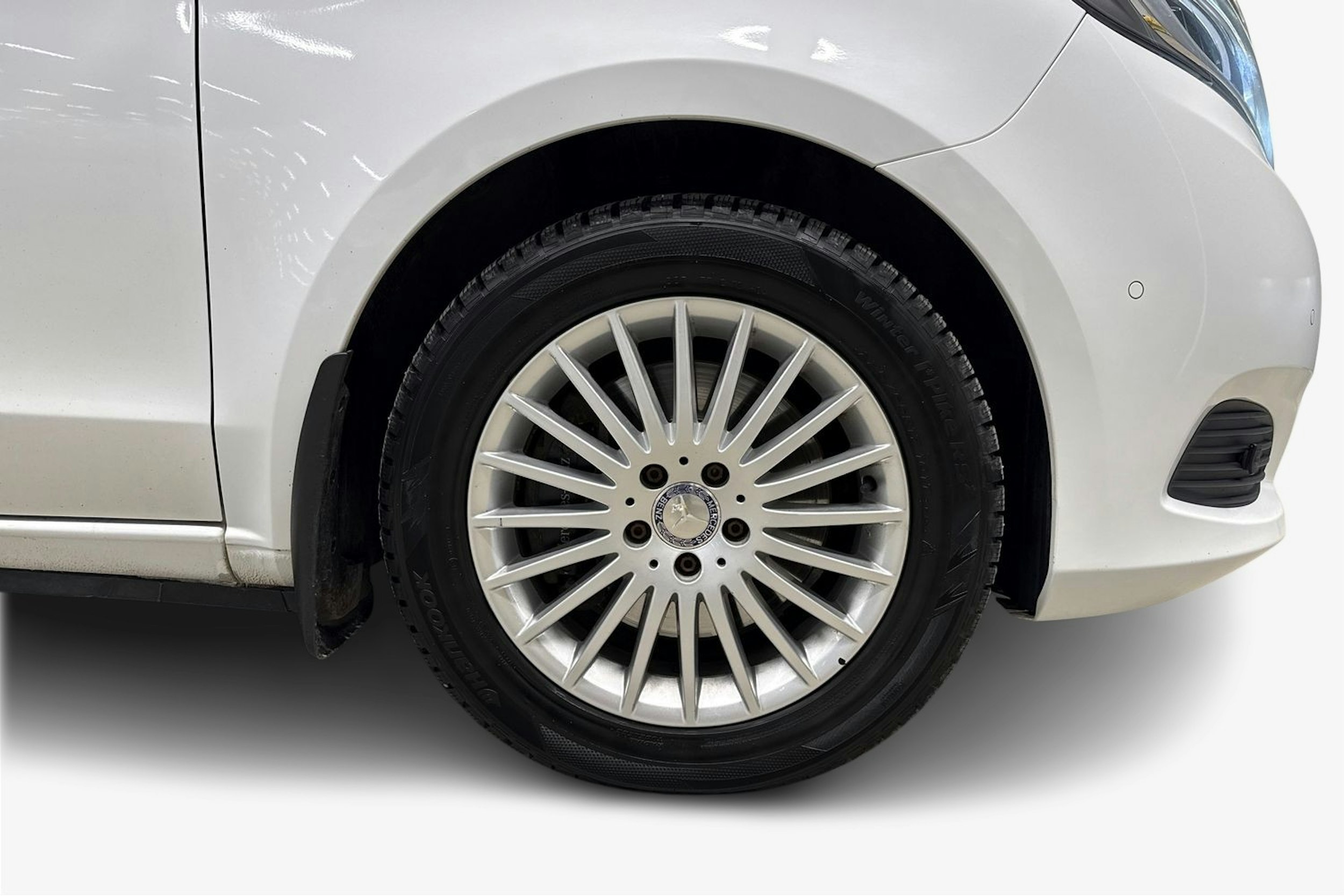 Valkoinen Mercedes-Benz V 2015 kuva 12.