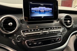 Valkoinen Mercedes-Benz V 2015 kuva 26.