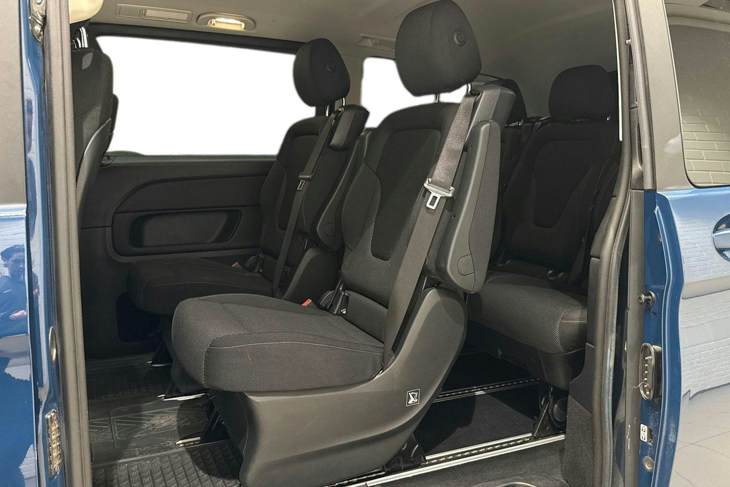 sininen Mercedes-Benz V 2015 kuva 11.