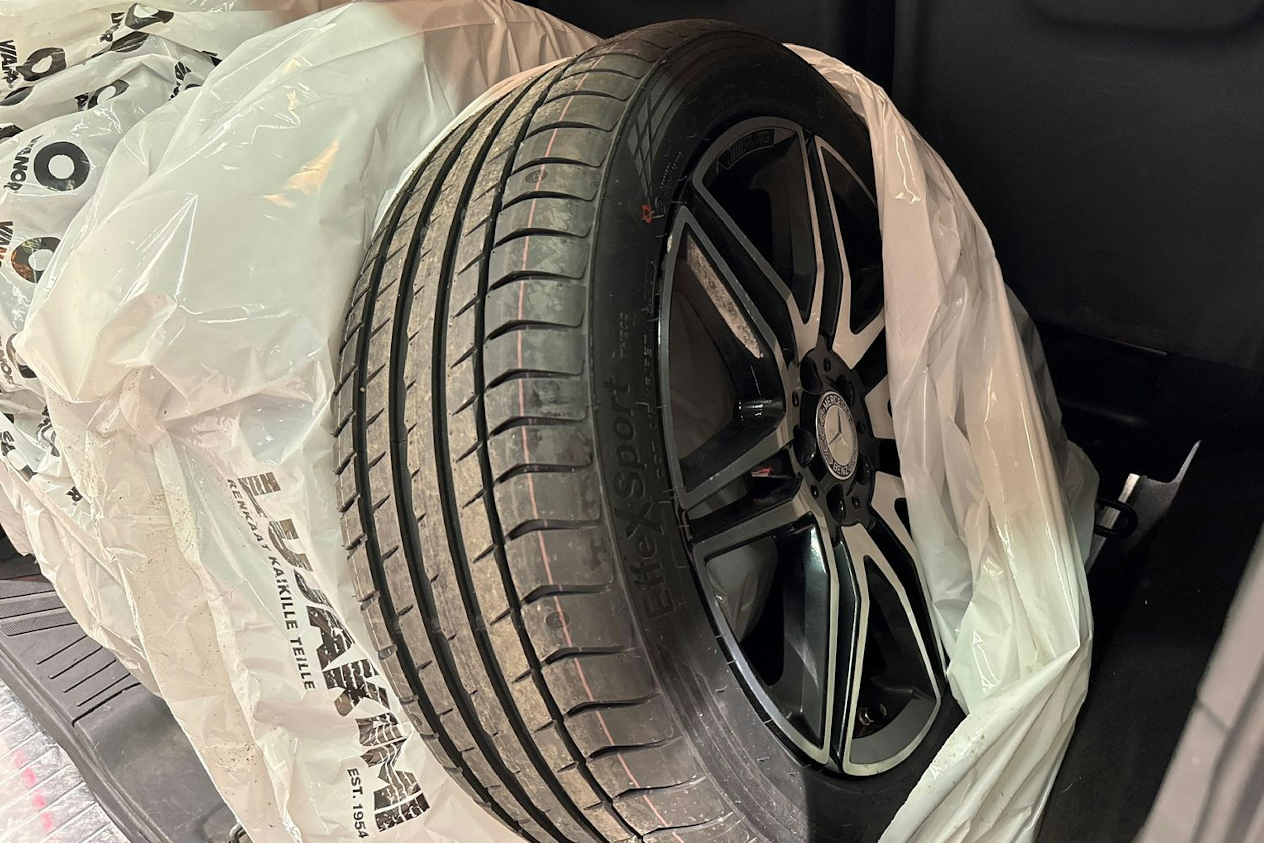 sininen Mercedes-Benz V 2015 kuva 17.