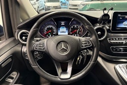 sininen Mercedes-Benz V 2015 kuva 18.