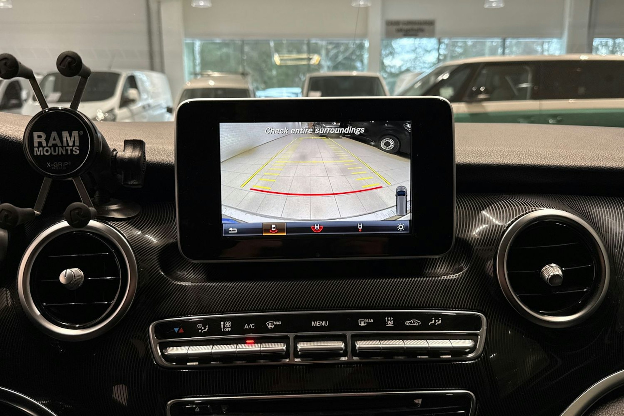 sininen Mercedes-Benz V 2015 kuva 23.