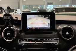 sininen Mercedes-Benz V 2015 kuva 23.