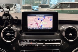 sininen Mercedes-Benz V 2015 kuva 25.