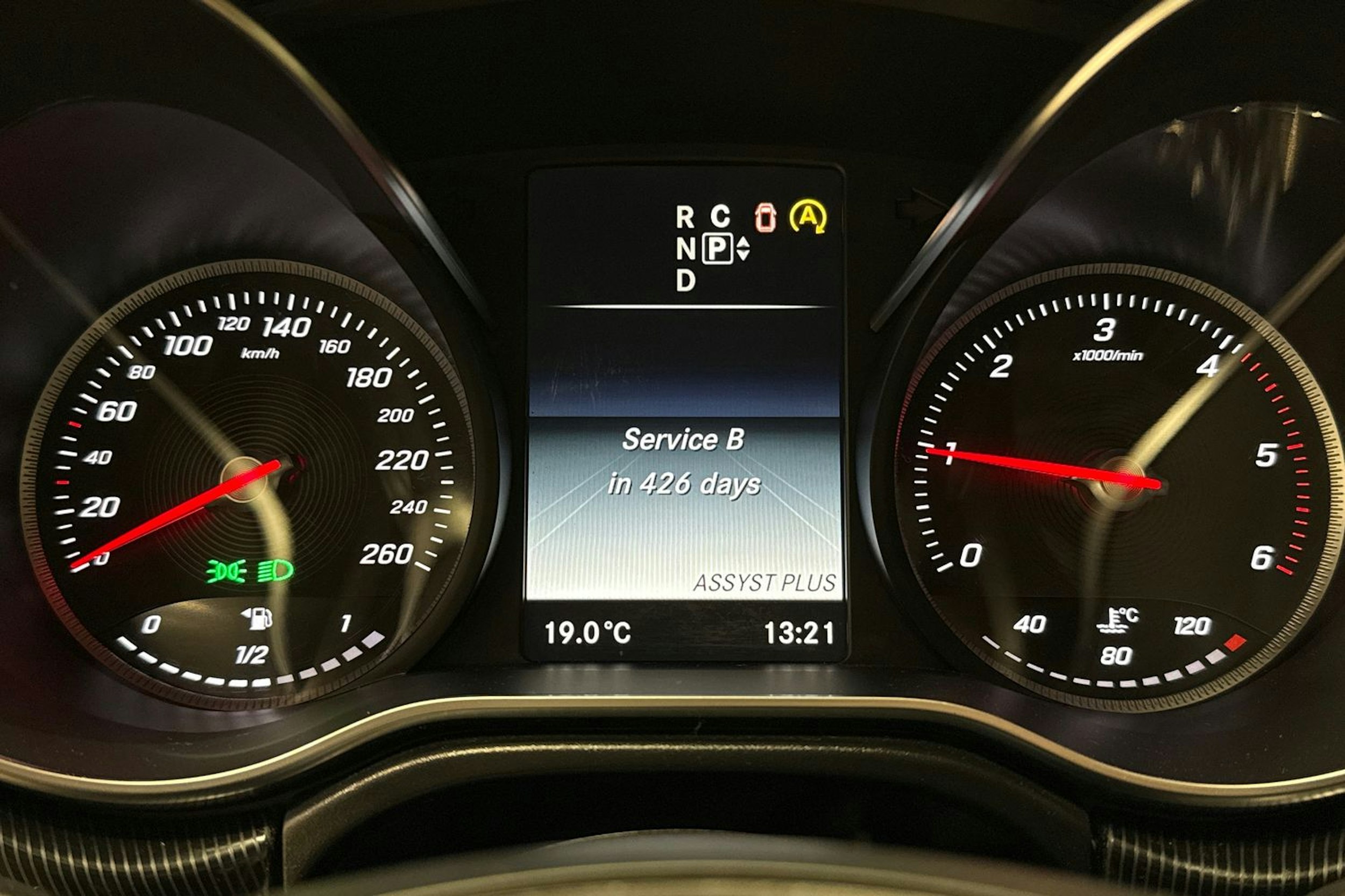 sininen Mercedes-Benz V 2015 kuva 28.