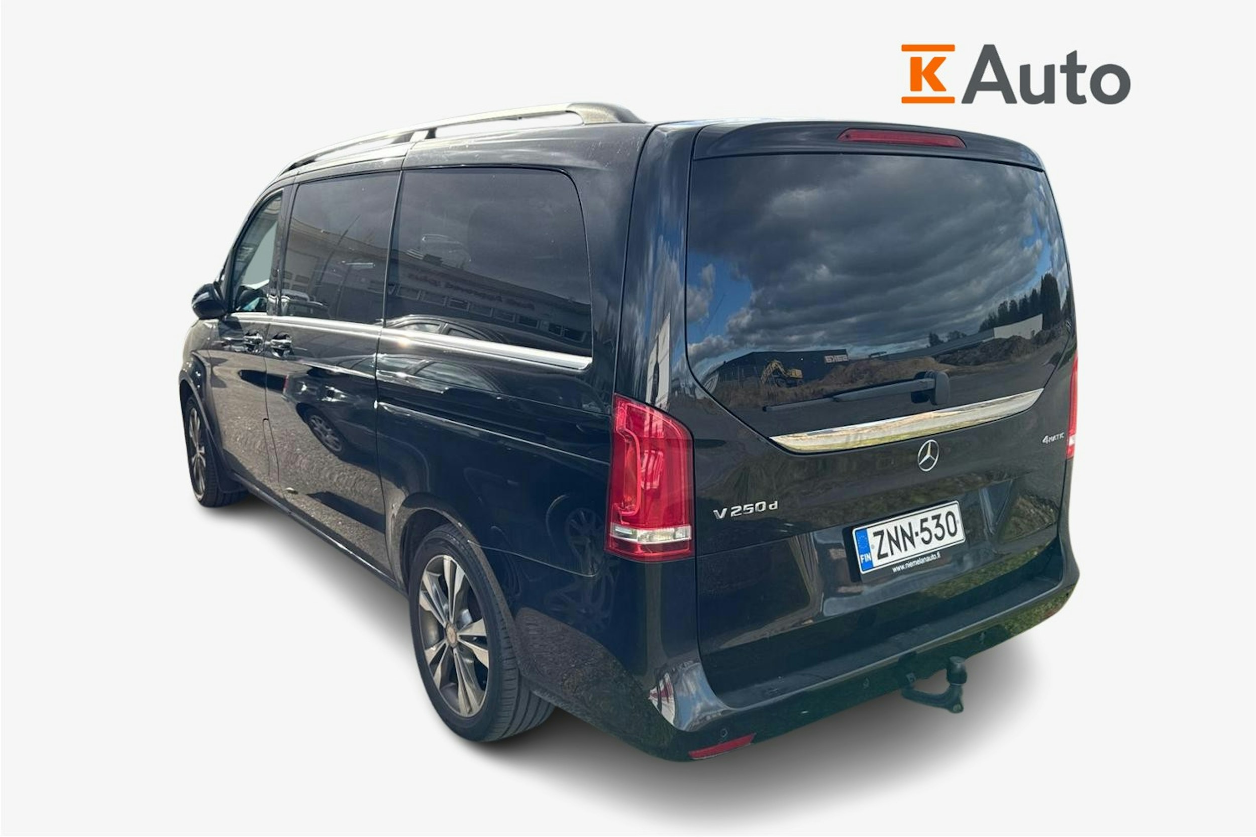 musta Mercedes-Benz V 2015 kuva 2.