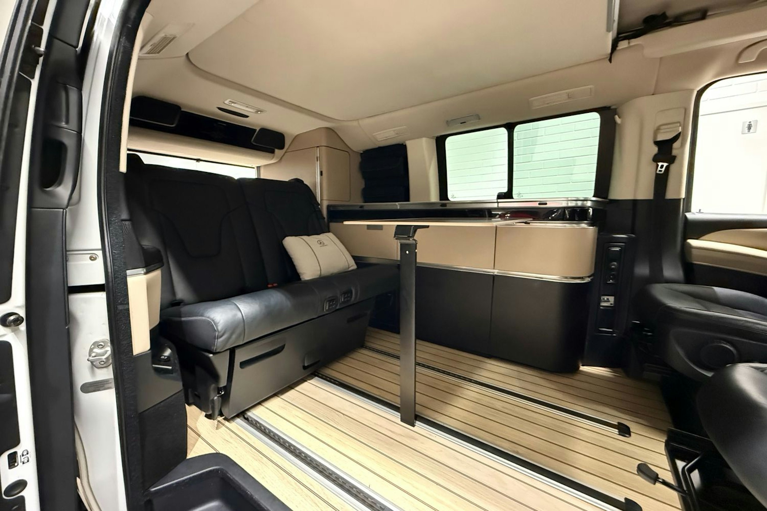 valkoinen Mercedes-Benz V 2016 kuva 18.