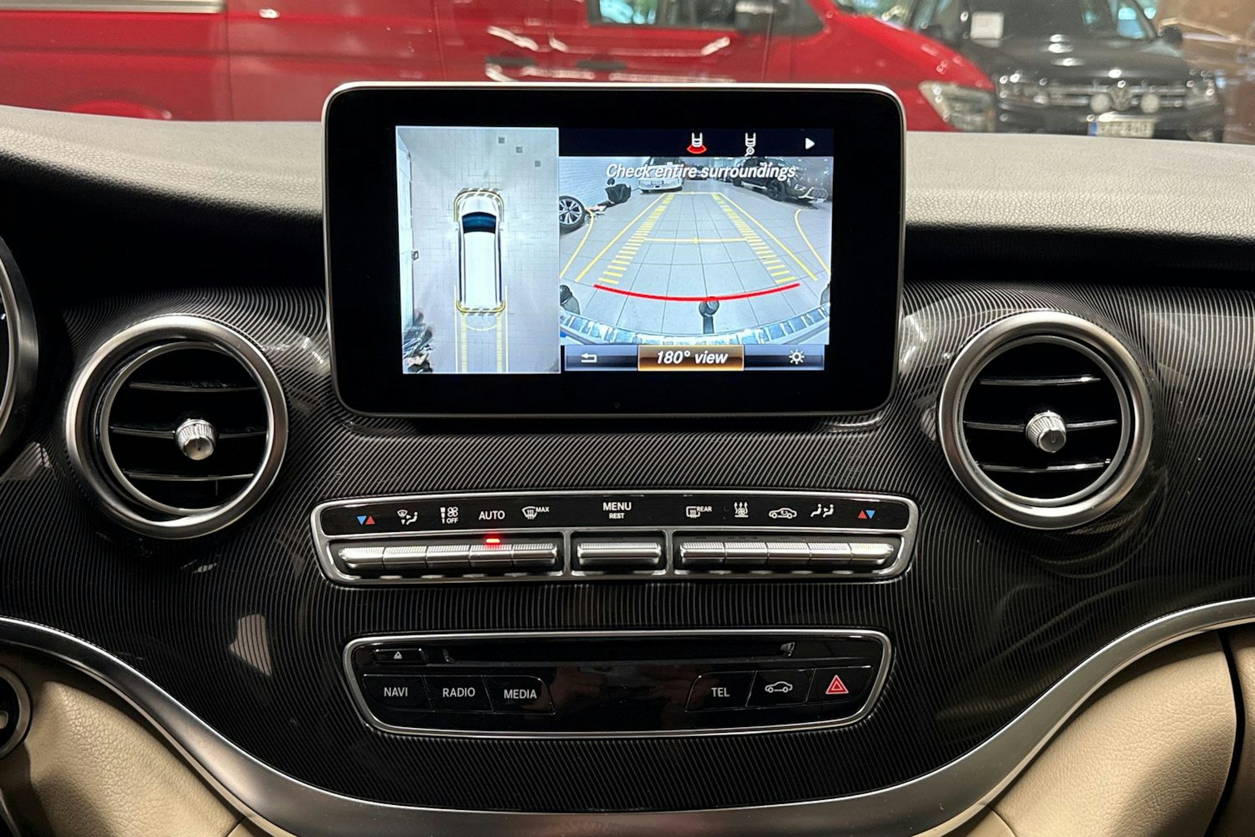 valkoinen Mercedes-Benz V 2016 kuva 22.