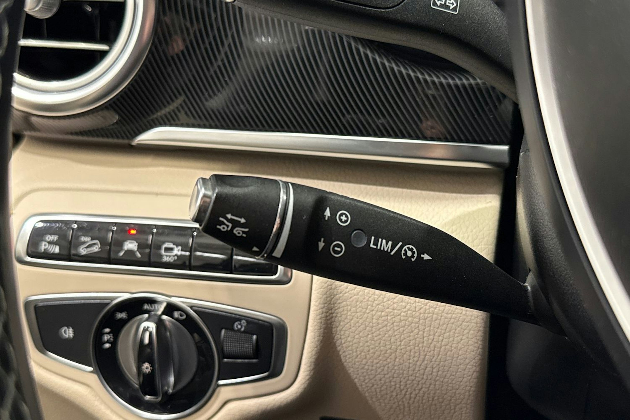 valkoinen Mercedes-Benz V 2016 kuva 25.