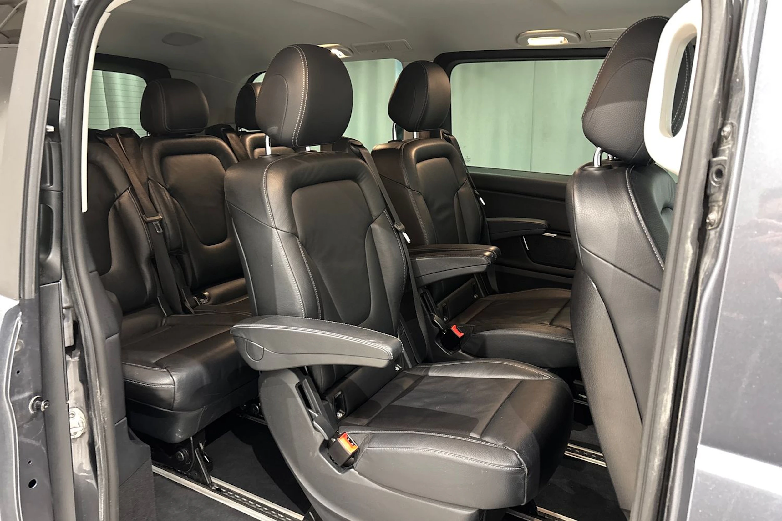 harmaa Mercedes-Benz V 2016 kuva 15.