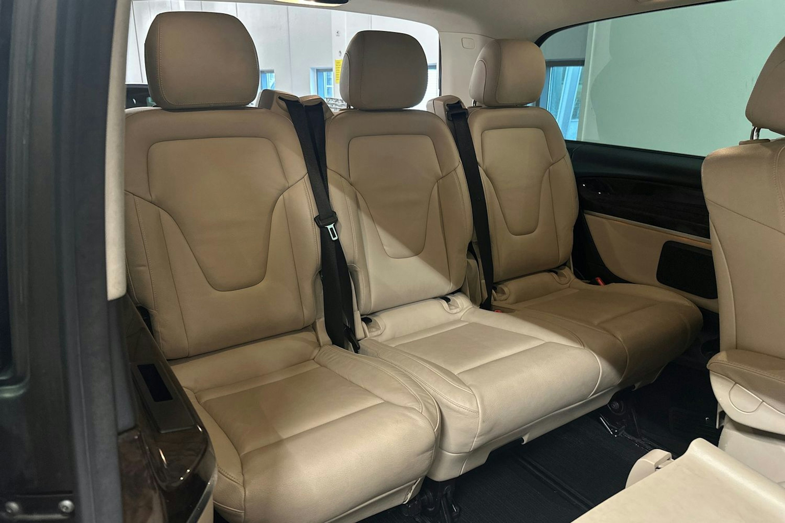 met. harmaa Mercedes-Benz V 2016 kuva 13.