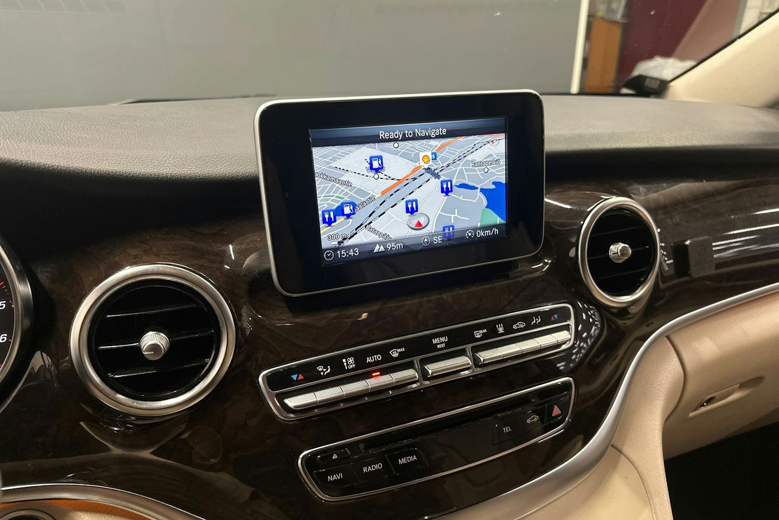 met. harmaa Mercedes-Benz V 2016 kuva 20.