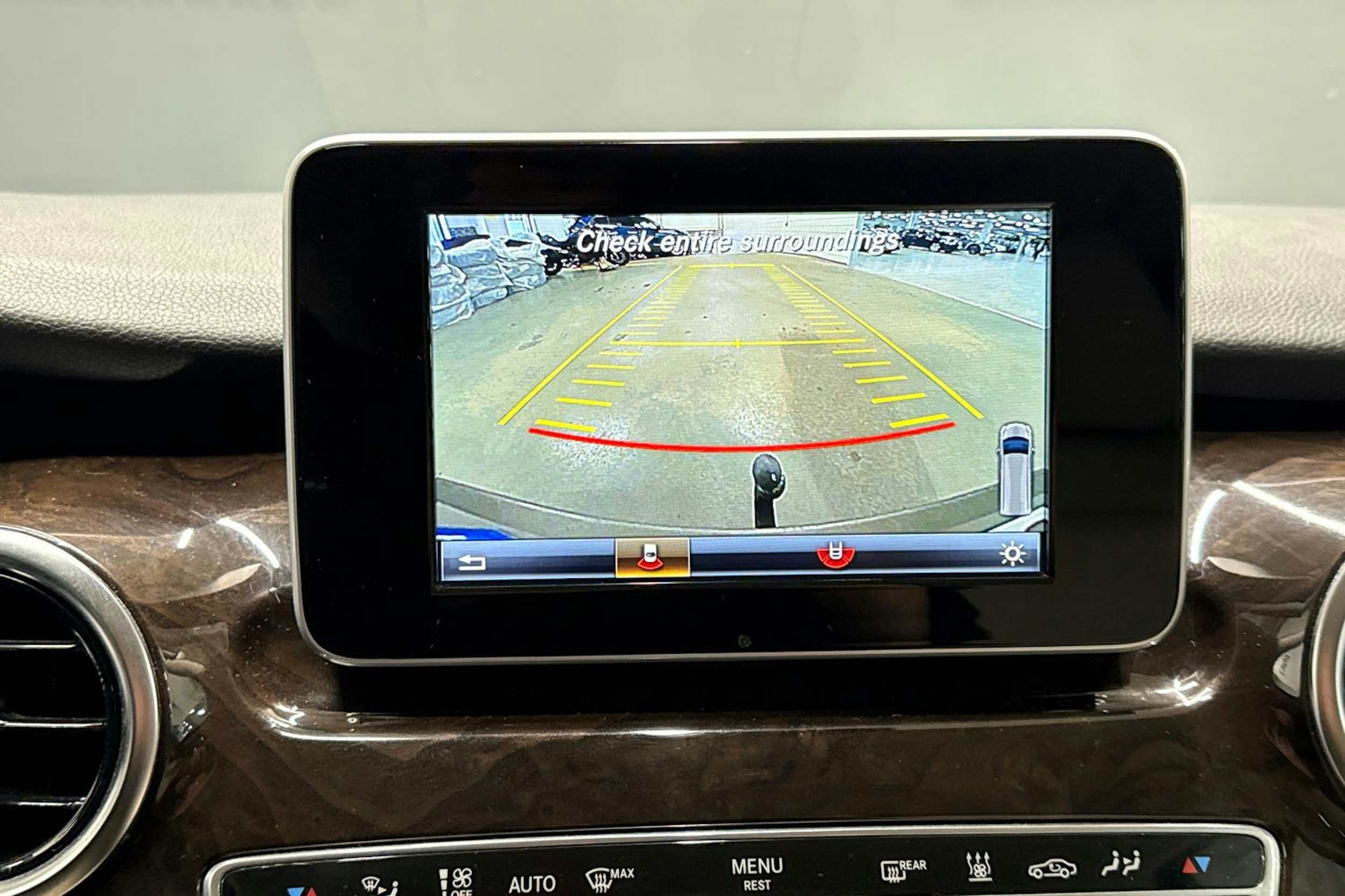 met. harmaa Mercedes-Benz V 2016 kuva 27.