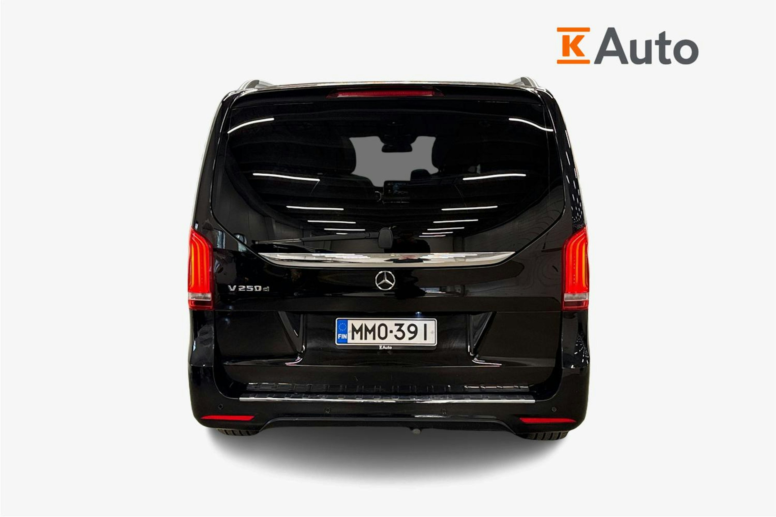 musta Mercedes-Benz V 2016 kuva 4.