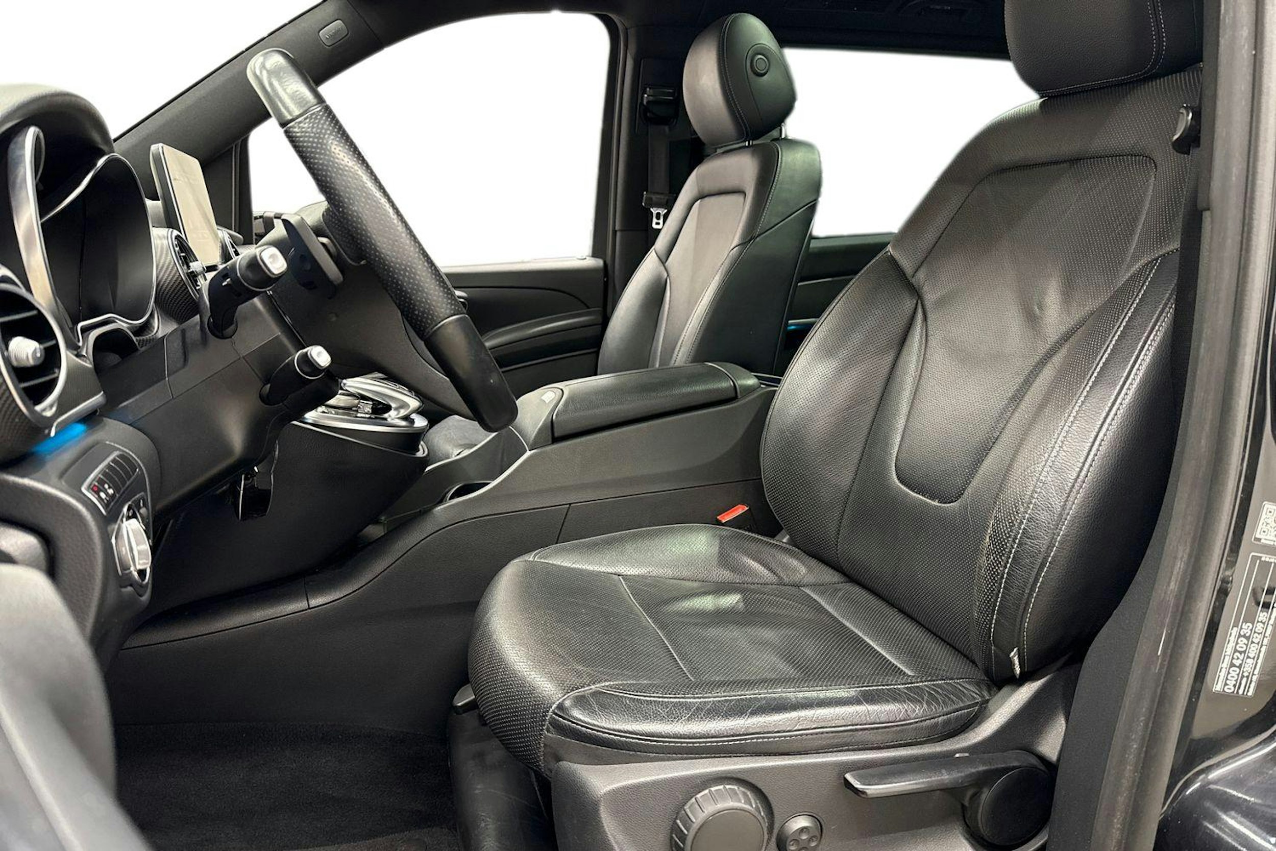 musta Mercedes-Benz V 2016 kuva 8.