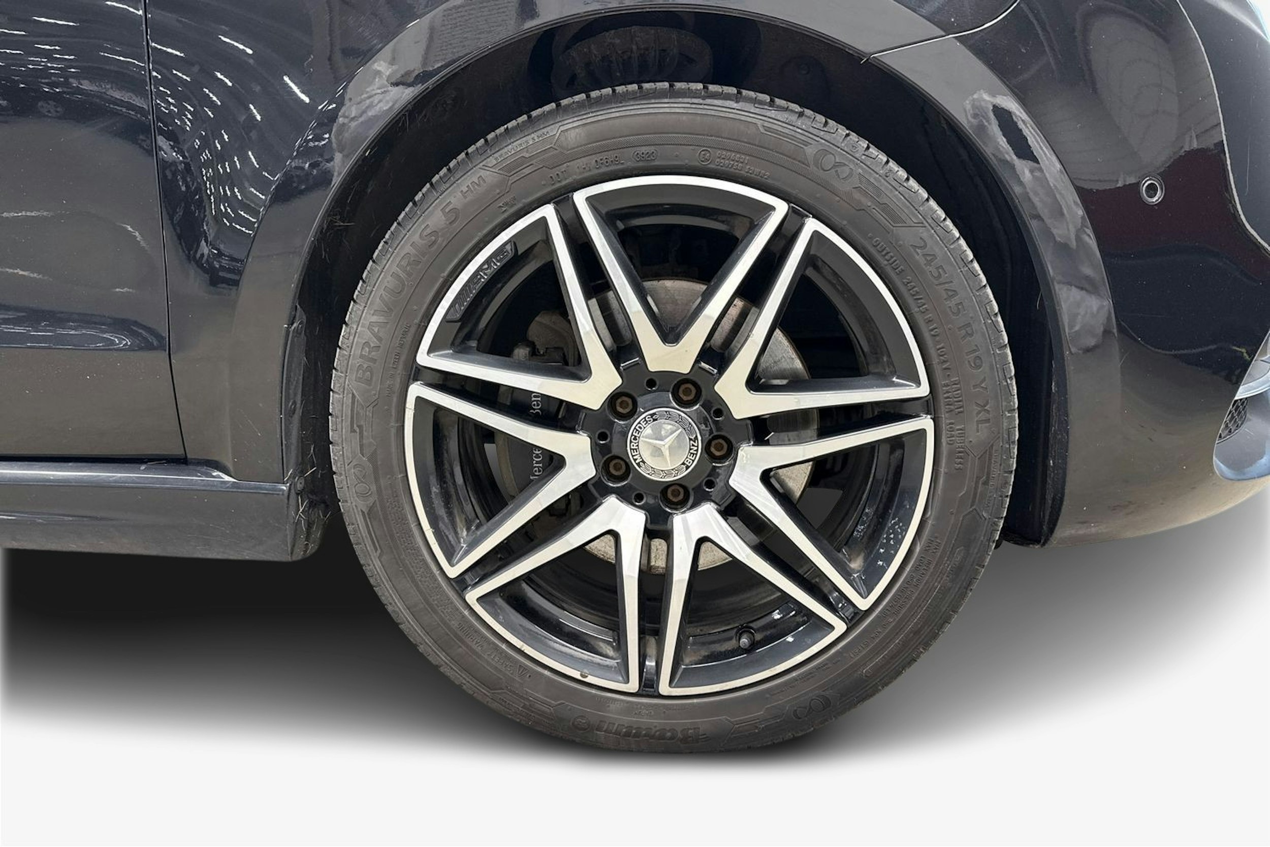 musta Mercedes-Benz V 2016 kuva 12.