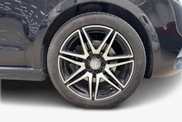 musta Mercedes-Benz V 2016 kuva 12.
