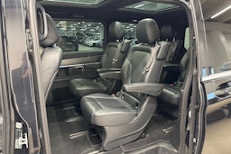 musta Mercedes-Benz V 2016 kuva 18.