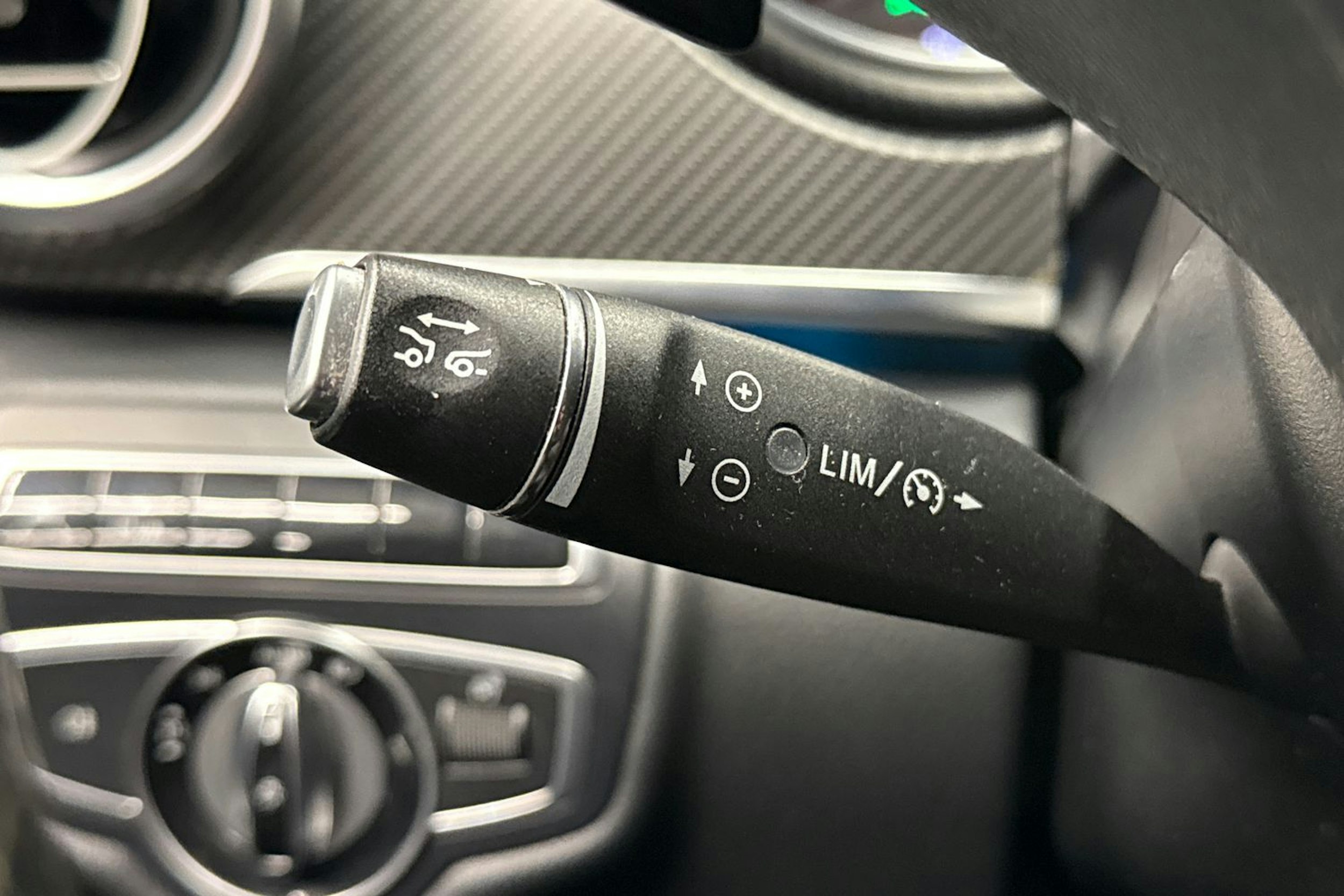 musta Mercedes-Benz V 2016 kuva 21.