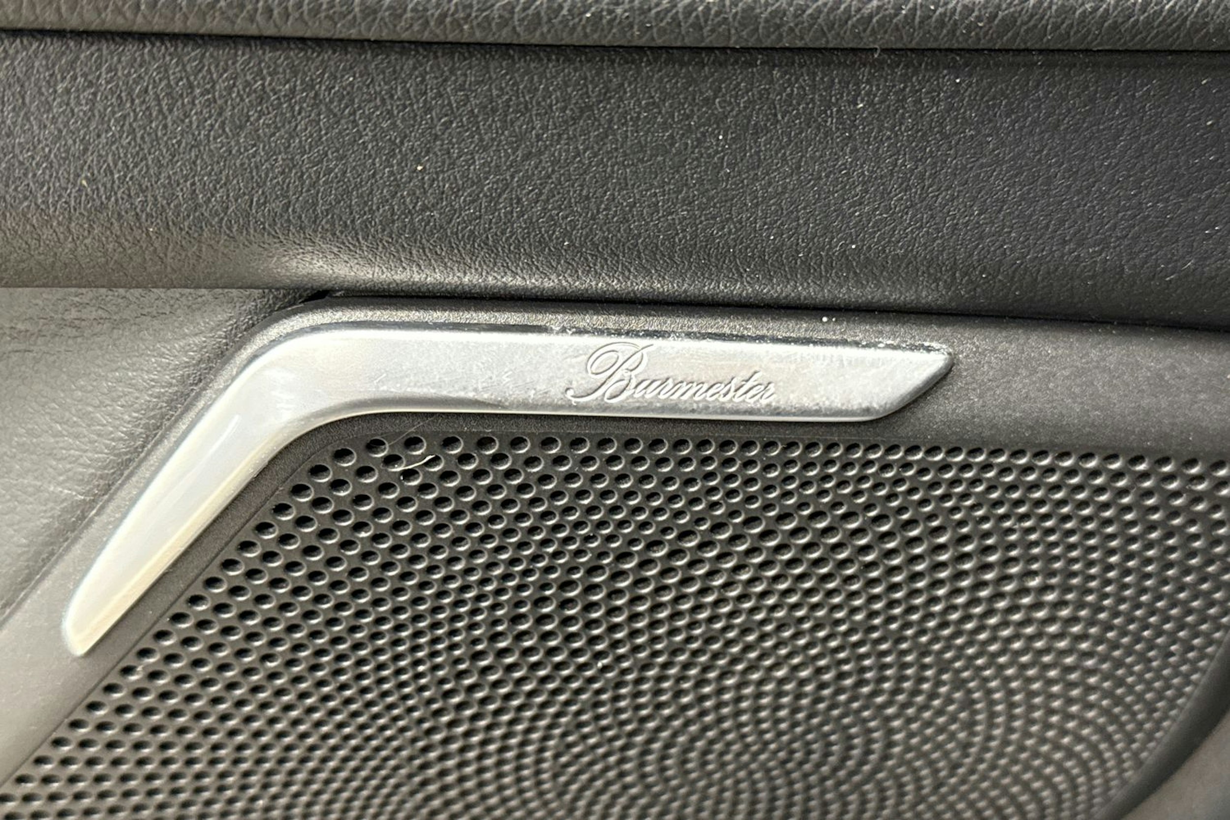 musta Mercedes-Benz V 2016 kuva 24.