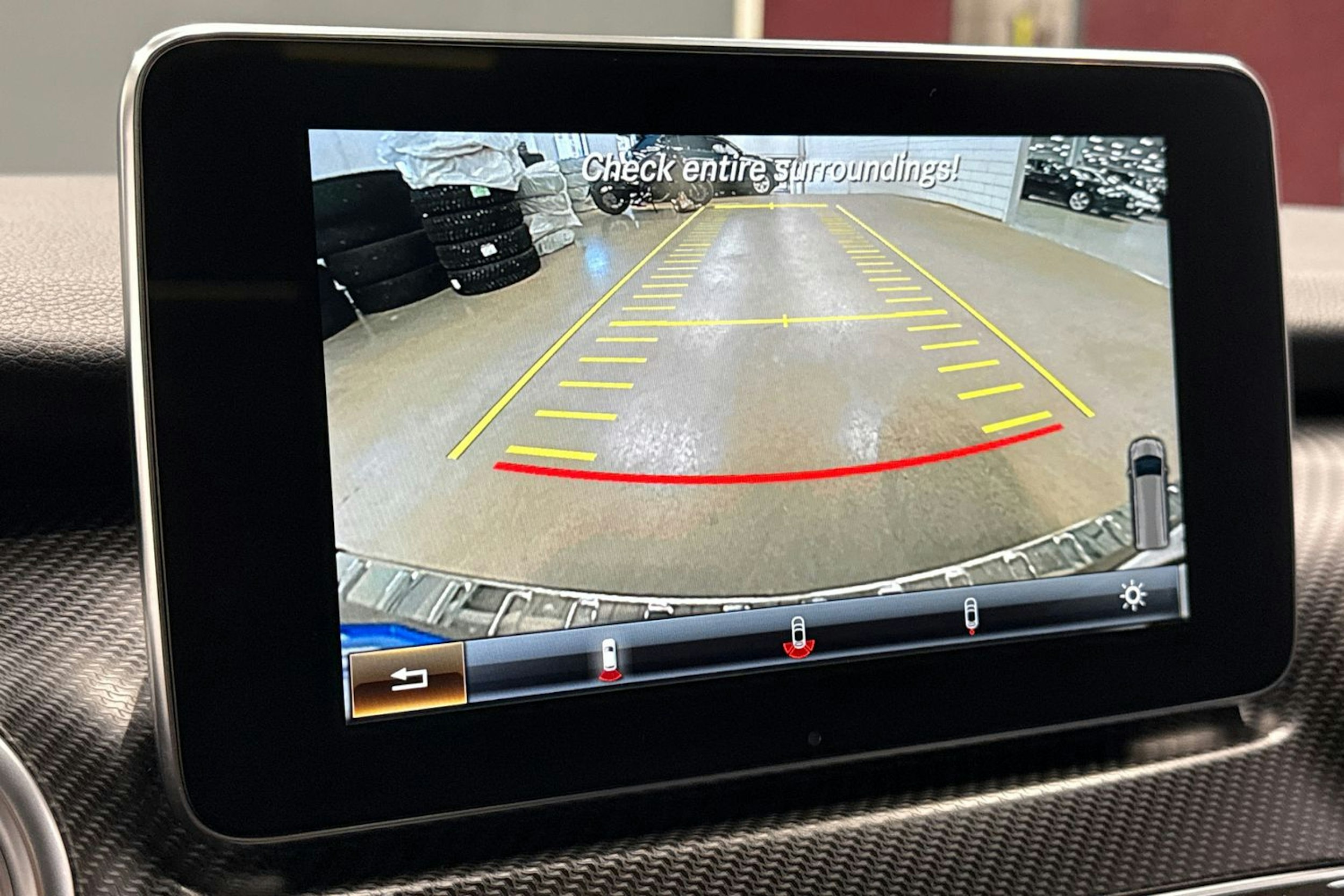 musta Mercedes-Benz V 2016 kuva 25.