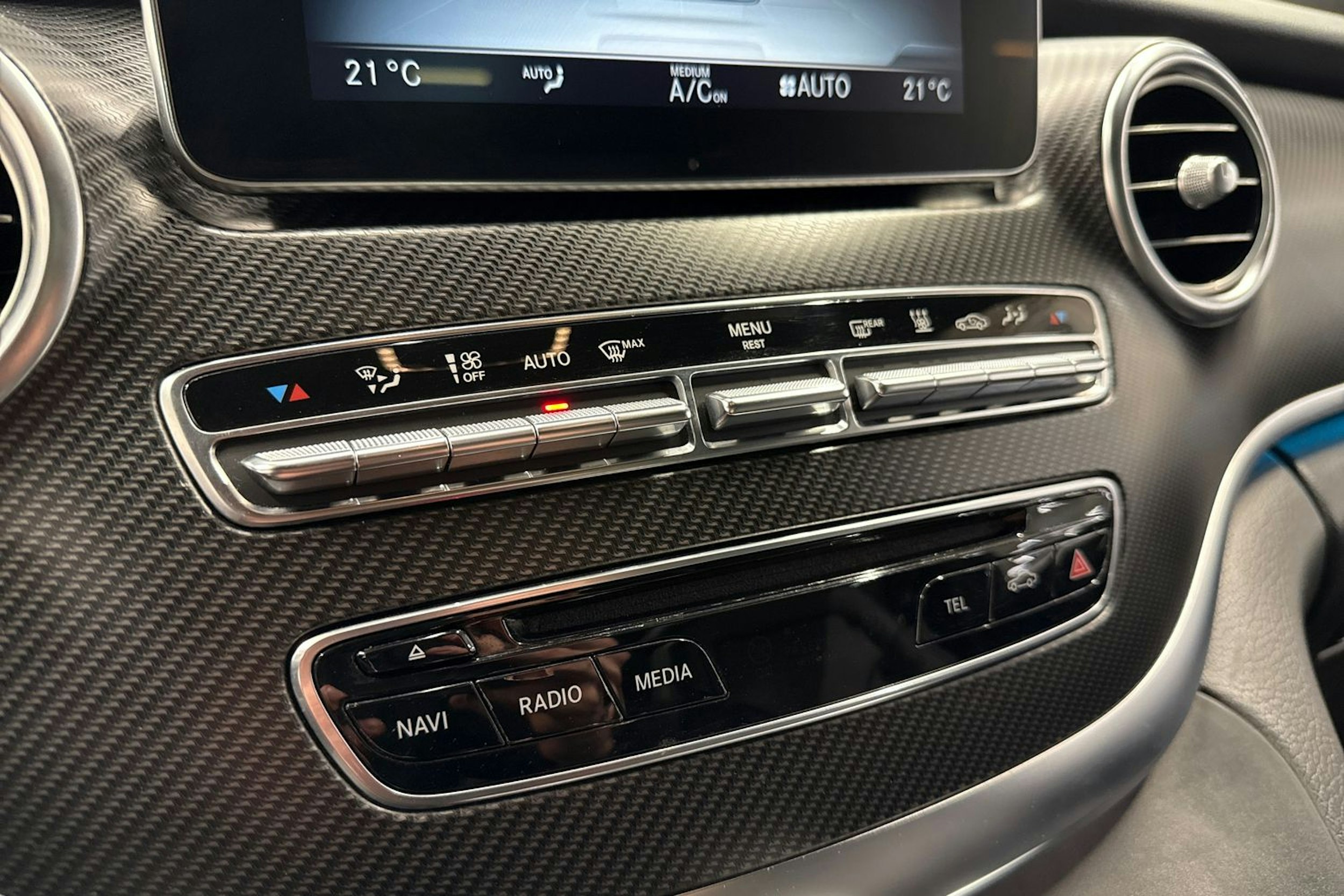 musta Mercedes-Benz V 2016 kuva 26.