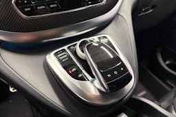 musta Mercedes-Benz V 2016 kuva 27.