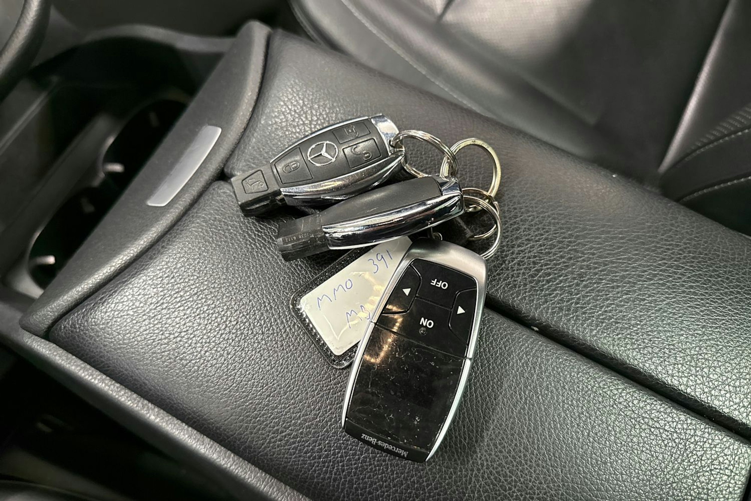 musta Mercedes-Benz V 2016 kuva 30.