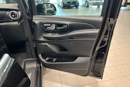 Musta Mercedes-Benz V 2016 kuva 28.