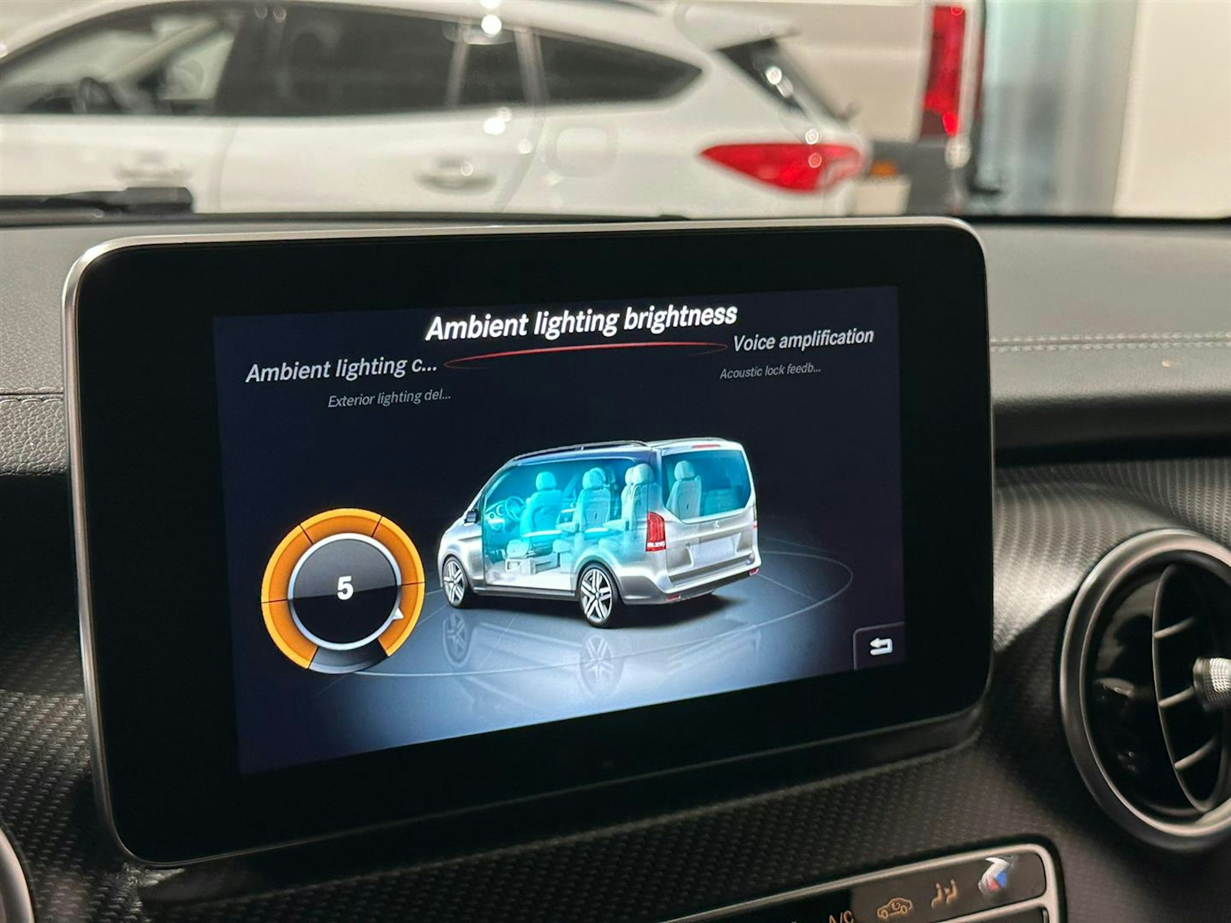 Musta Mercedes-Benz V 2016 kuva 35.