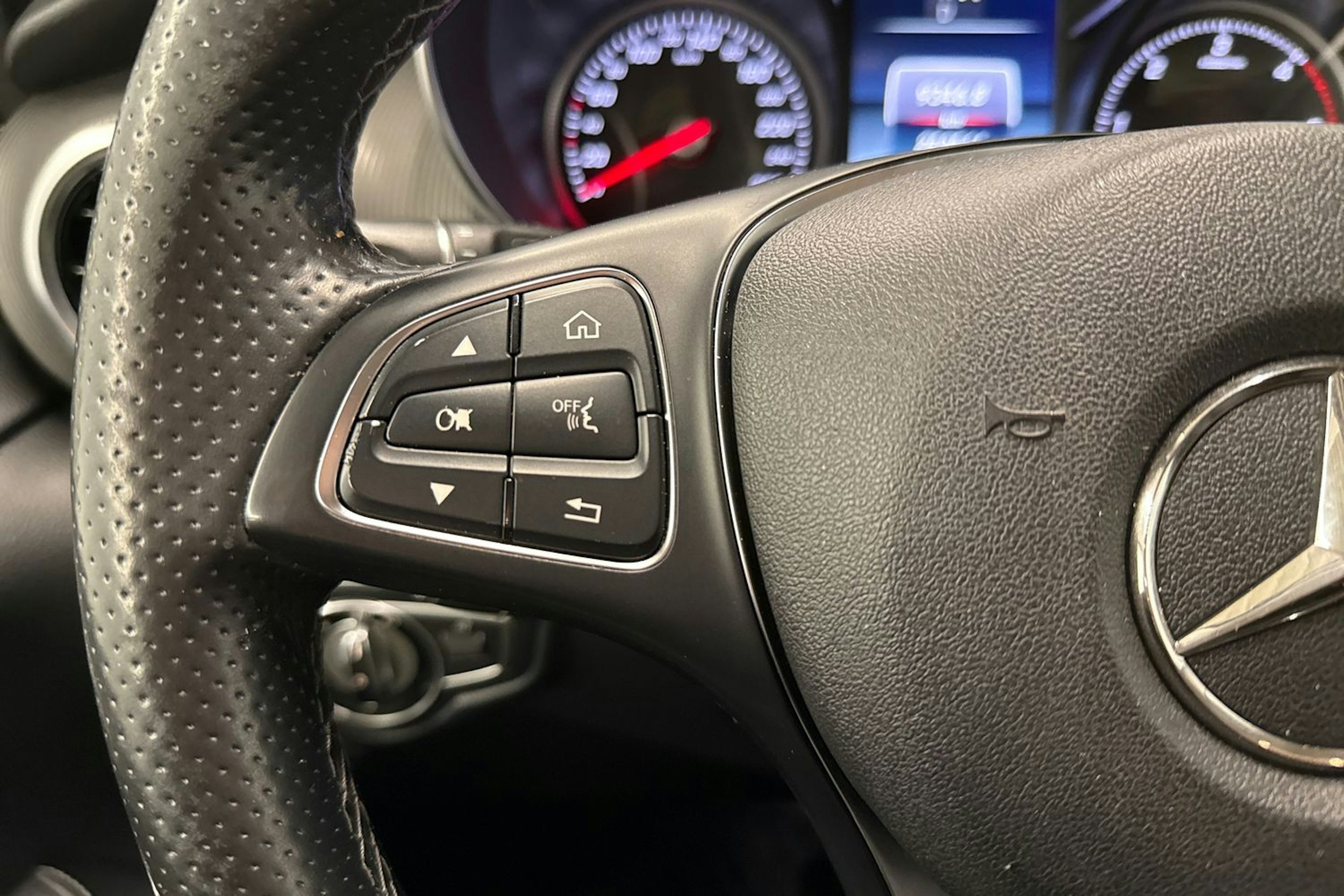 hopea Mercedes-Benz V 2016 kuva 15.