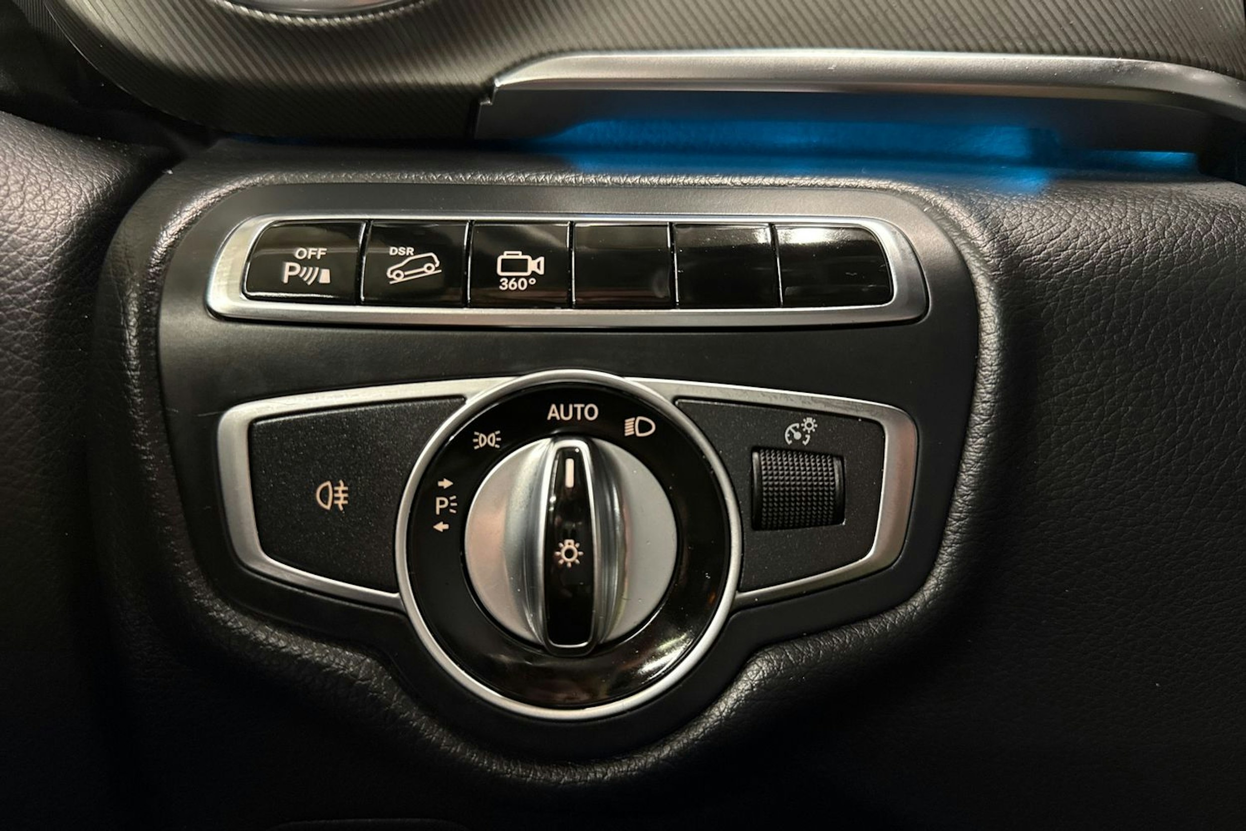 hopea Mercedes-Benz V 2016 kuva 18.