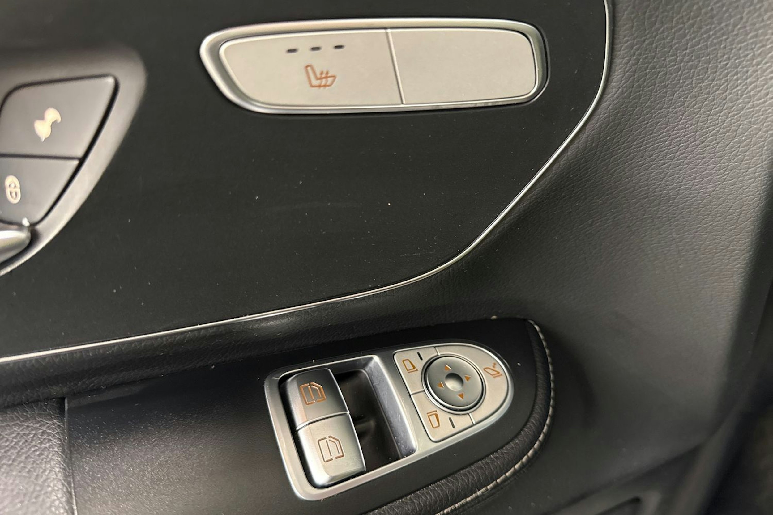 hopea Mercedes-Benz V 2016 kuva 19.