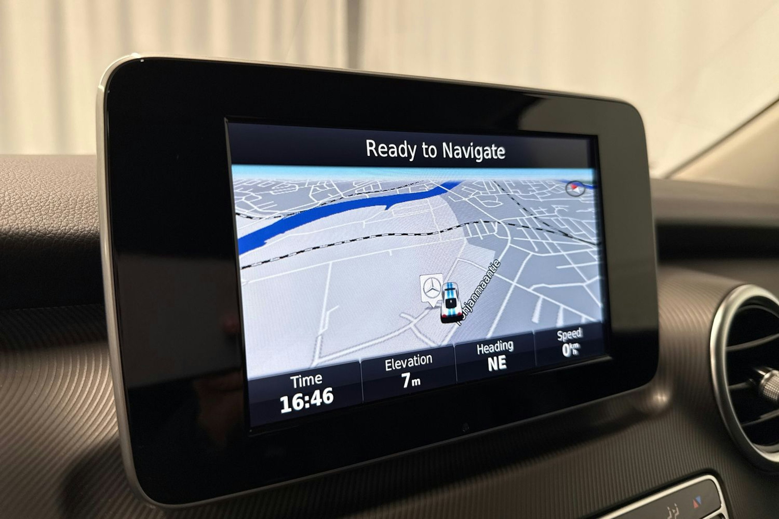 hopea Mercedes-Benz V 2016 kuva 22.