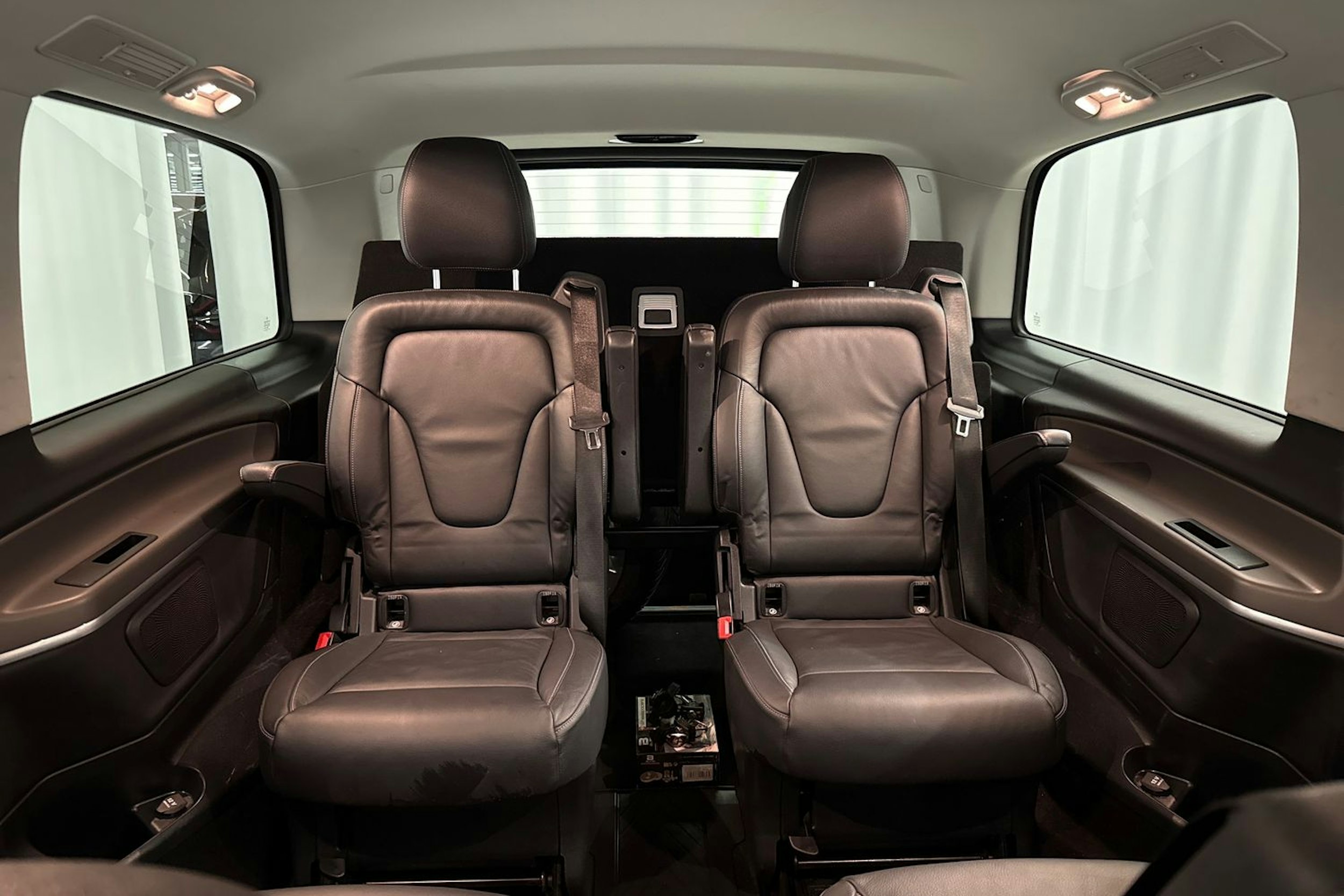 hopea Mercedes-Benz V 2016 kuva 25.