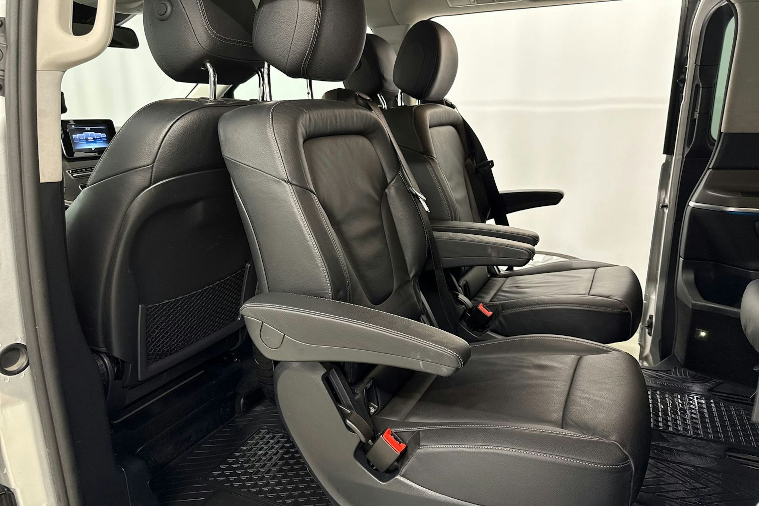 hopea Mercedes-Benz V 2016 kuva 32.