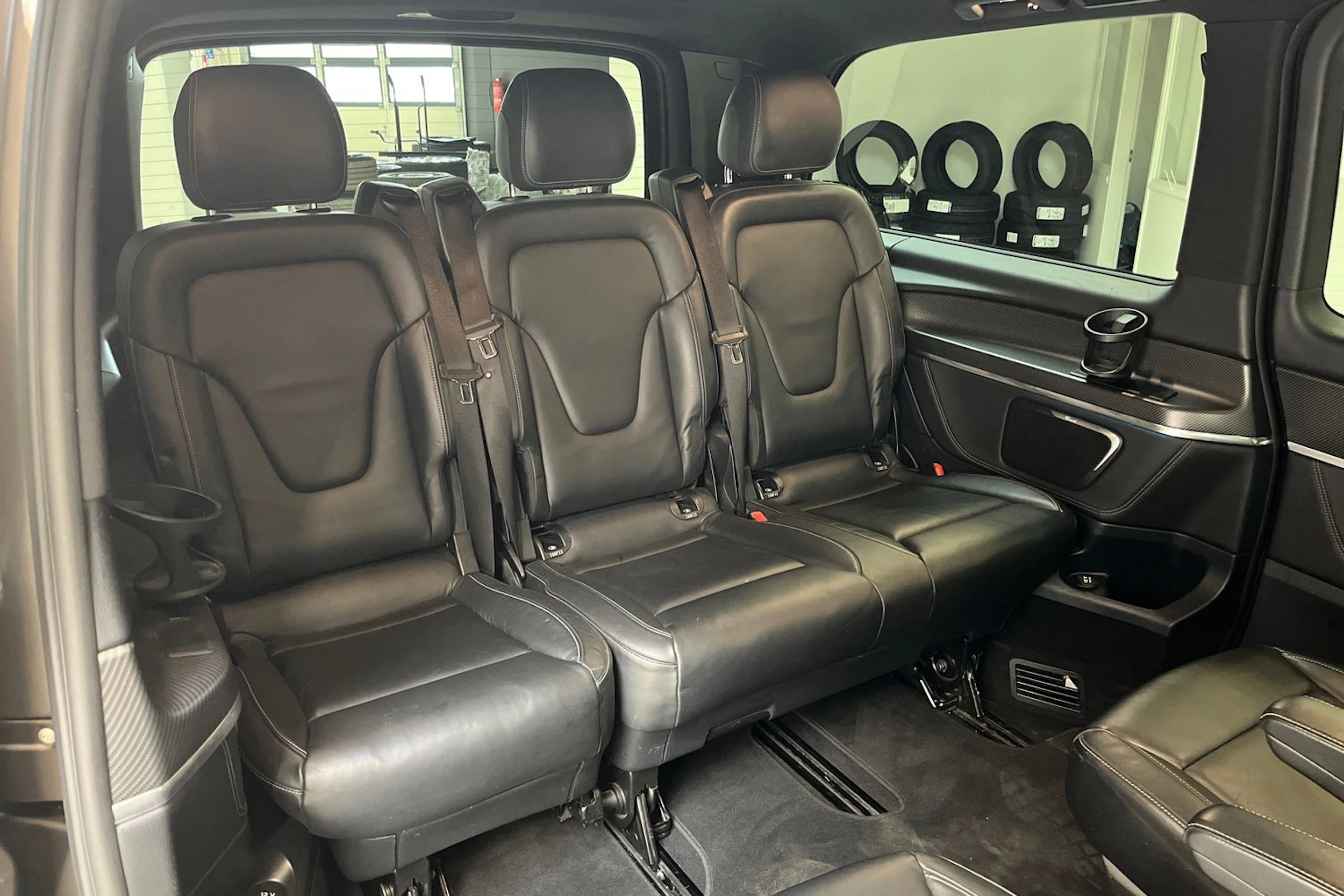 ruskea (beige) Mercedes-Benz V 2016 kuva 15.
